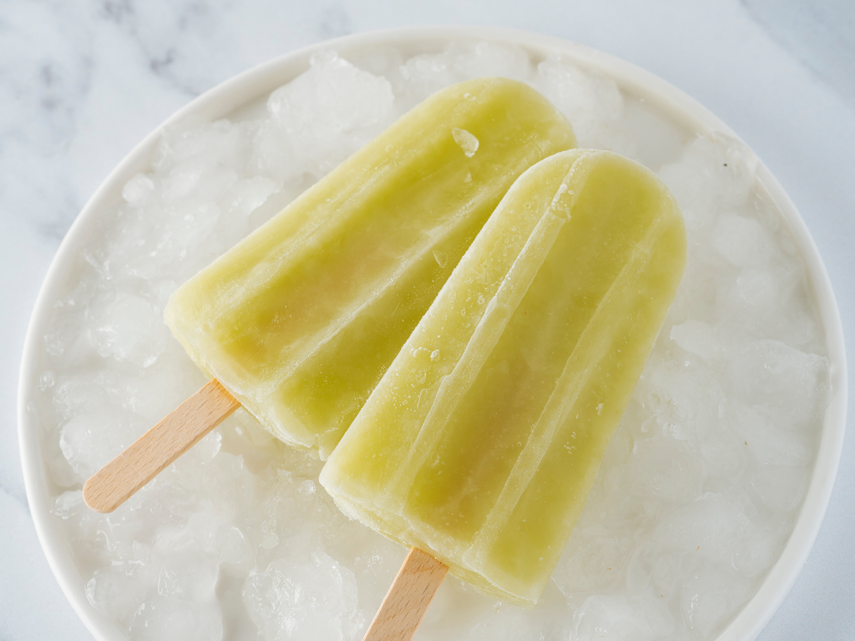 Creamy Kiwi Popsicles with Chocolate Chips